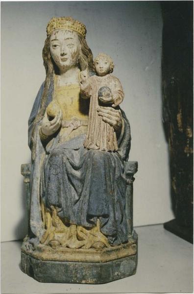 statuette : Vierge à l'Enfant, vue générale - © Ministère de la Culture (France), Médiathèque du patrimoine et de la photographie (objets mobiliers), tous droits réservés