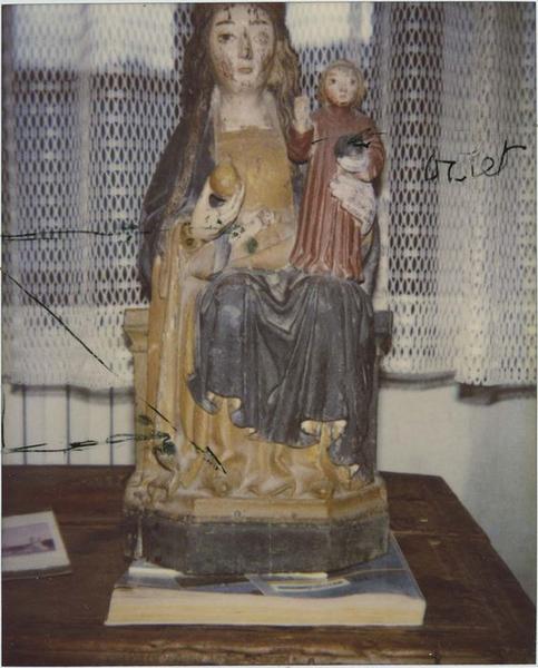 statuette : Vierge à l'Enfant, vue générale - © Ministère de la Culture (France), Médiathèque du patrimoine et de la photographie (objets mobiliers), tous droits réservés