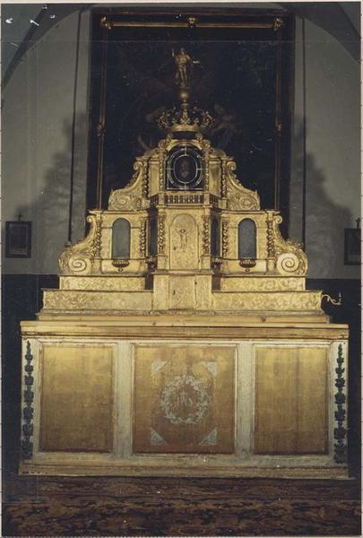 autel, retable, tabernacle, statuette : Christ ressuscité (maître-autel), vue générale