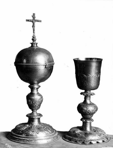 ciboire et calice, vue générale - © Ministère de la Culture (France), Médiathèque du patrimoine et de la photographie (objets mobiliers), tous droits réservés