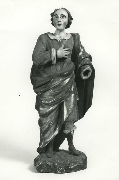 statuette : sainte non identifiée, vue générale