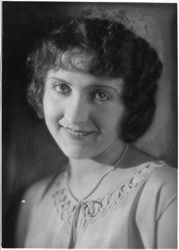 Portrait de femme souriant