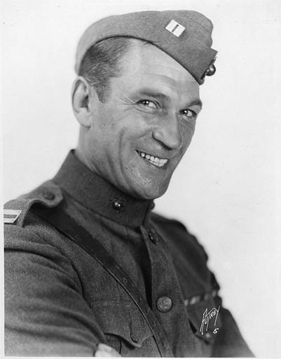 Portrait de Victor McLaglen en soldat