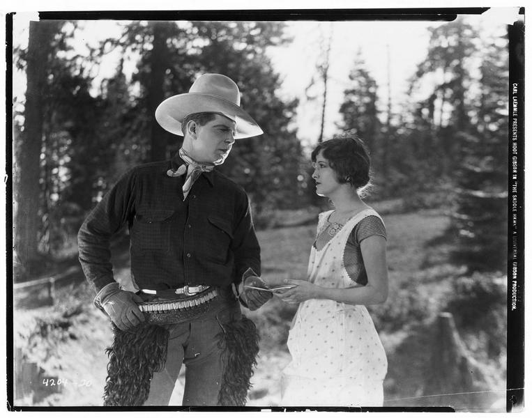 Ben Johnson (H. Gibson) et Rena Newhall (M. Nixon)