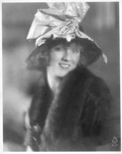 Portrait de Mary Miles Minter