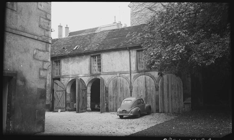 Dépendances : garages