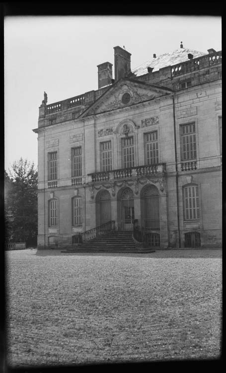 Château : façade sur parterre