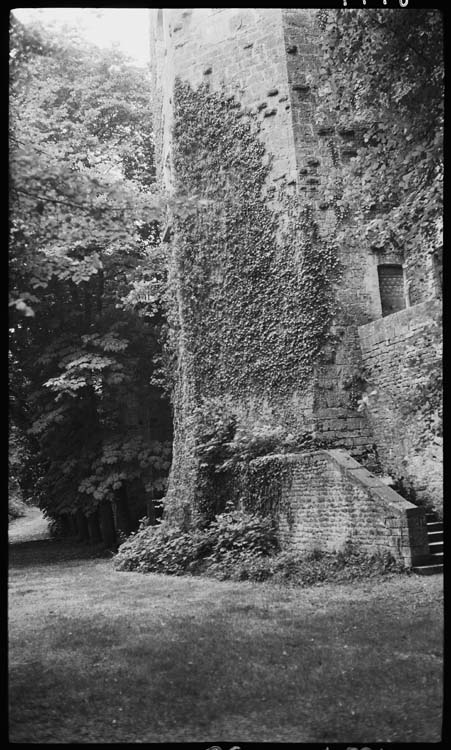 Tour de l'Aubépin, accès