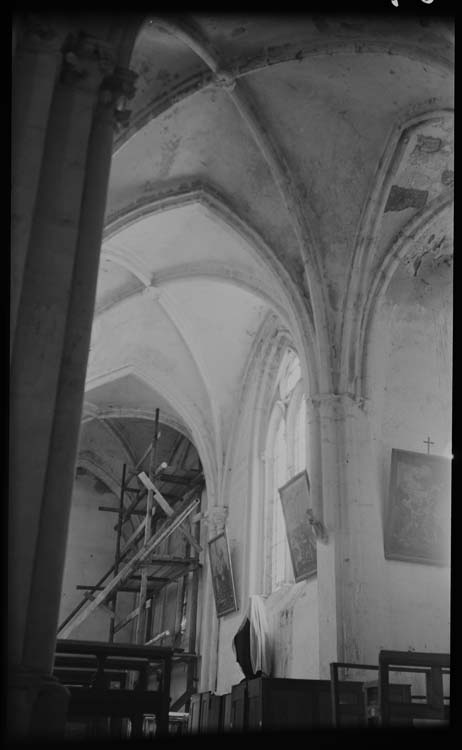 Intérieur du transept en travaux