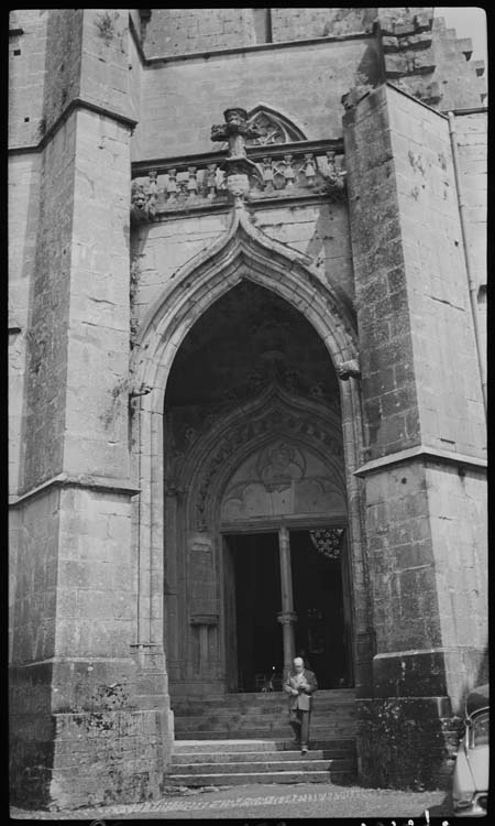 Eglise abbatiale : portail ouest