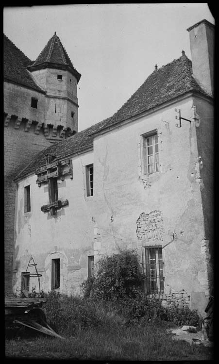 Corps de bâtiment adjacent au donjon