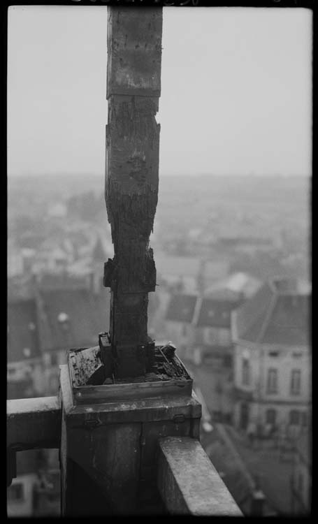 Tour nord : balustrade, détail d’une sculpture