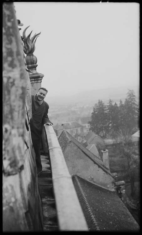 Tour nord : balustrade, détail d’un pot à feu