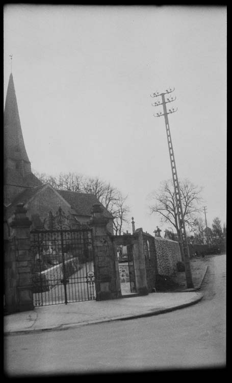 Entrée du cimetière de l’église et abords