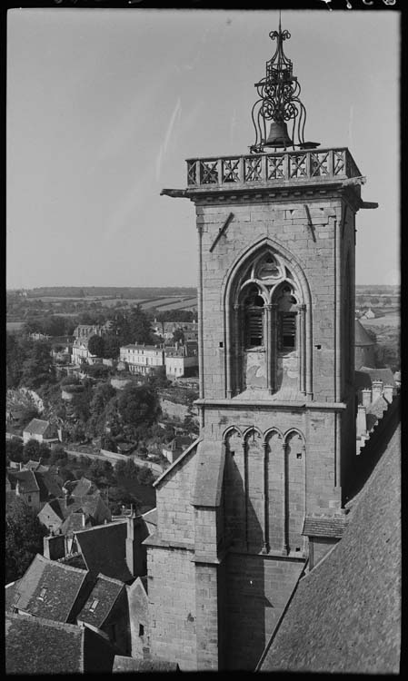 Tour de l’horloge, couronnement