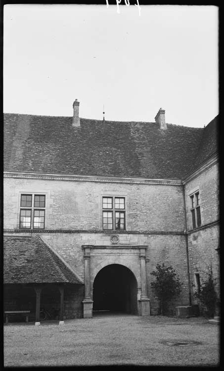 Cour intérieure : aile latérale