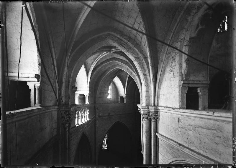 Vue intérieure du triforium côté nord