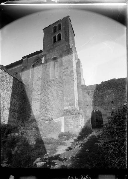 Clocher à démolir