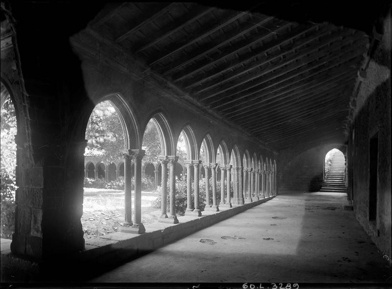 Cloître, face ouest