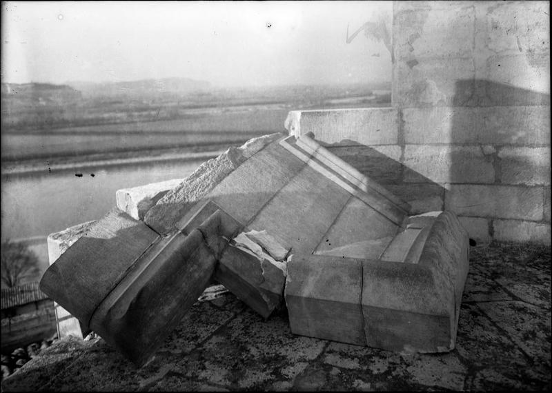 Toiture après l'ouragan du 28 février 1929