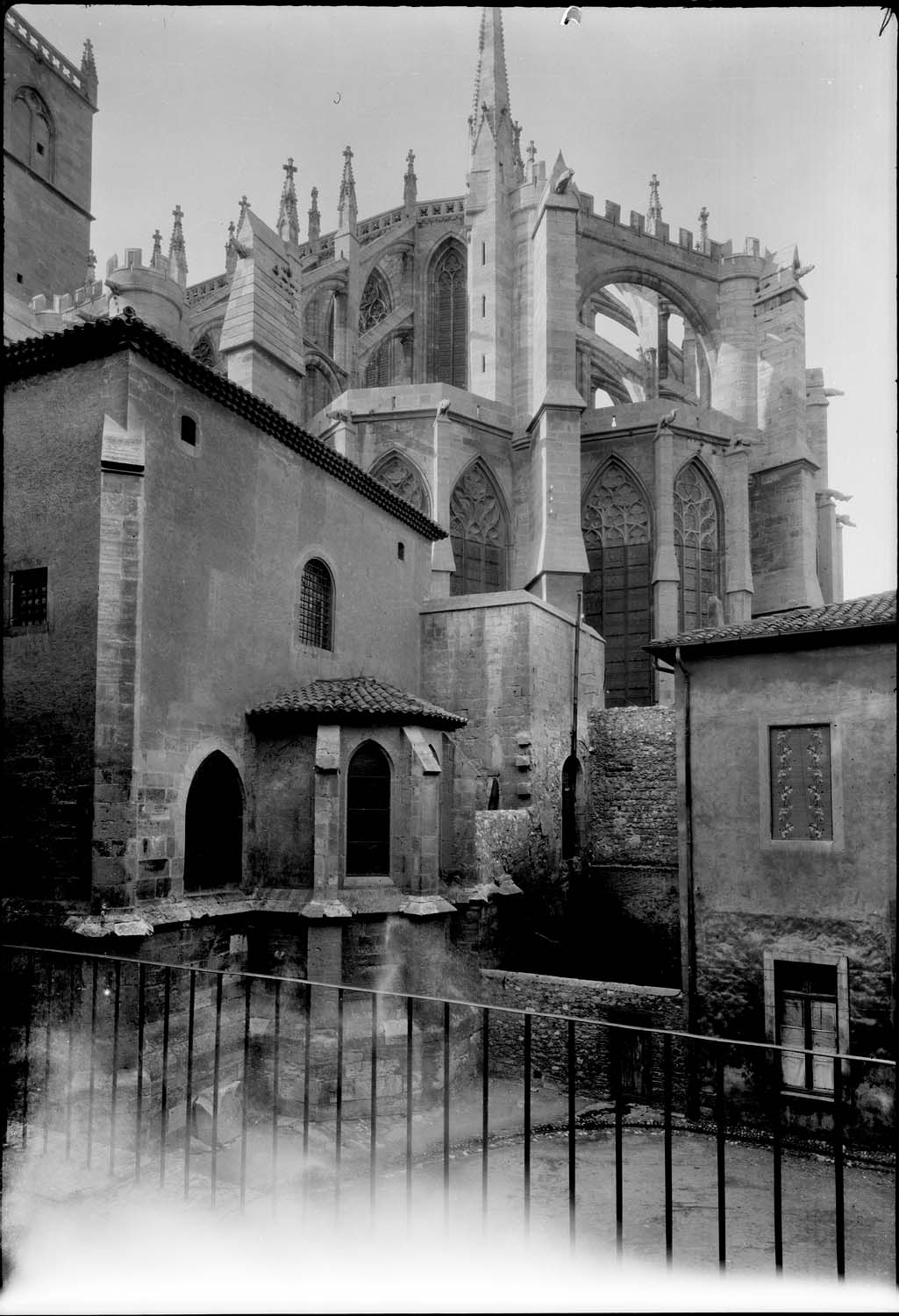 Vue sur le chevet de la cathédrale