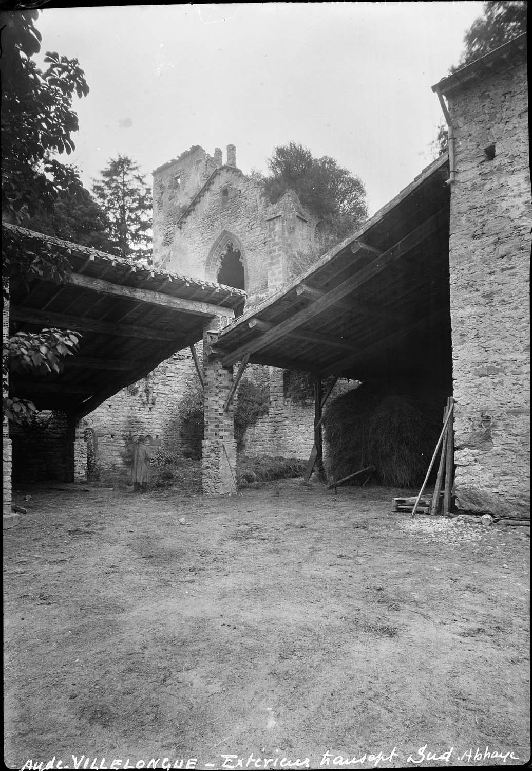 Extérieur : transept sud de l’abbaye