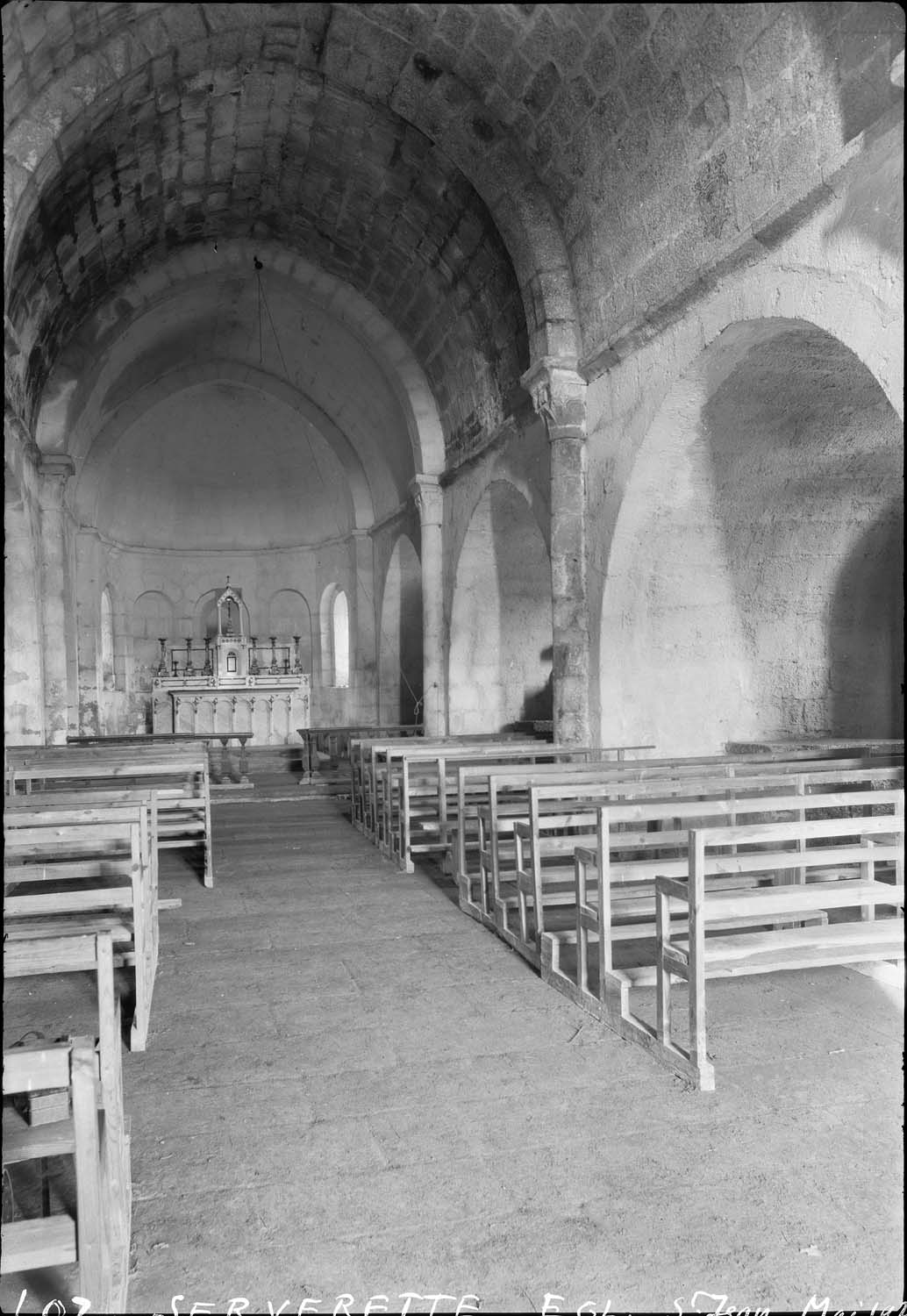 Nef en direction du choeur