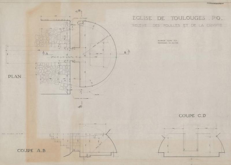 Plan et coupes d'après relevé des fouilles de la crypte.