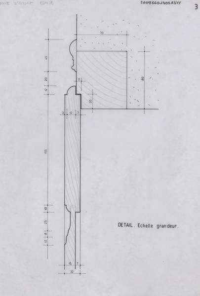 Création d'une vitrine à usage de trésor : détail porte et chambrale, vue de profil.