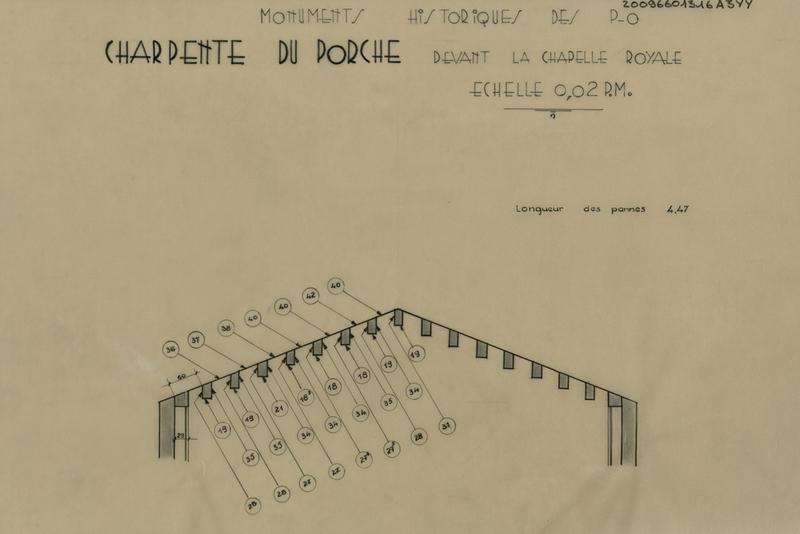 chapelle royale ; charpente du porche situé devant : coupe.