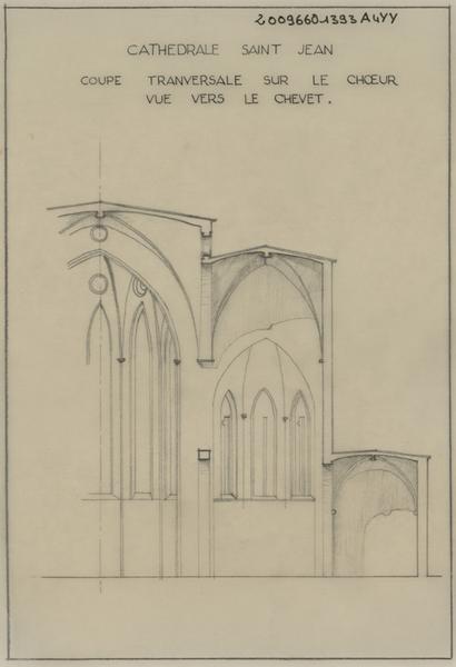 Couvent Saint-Dominique : coupe transversale sur le choeur vue vers le chevet.