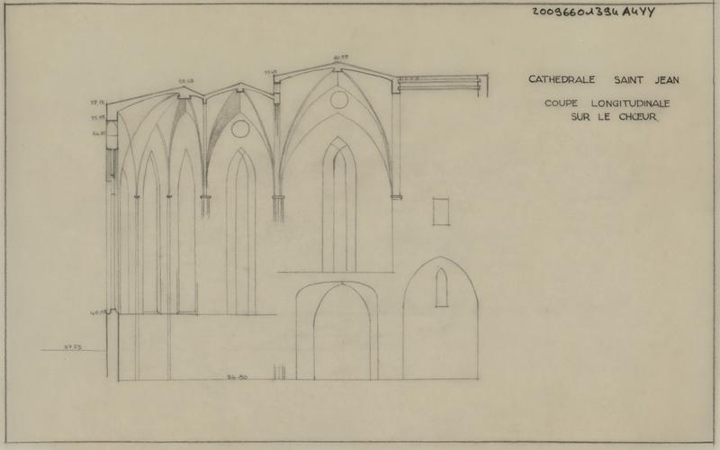 Coupe longitudinale sur le choeur.