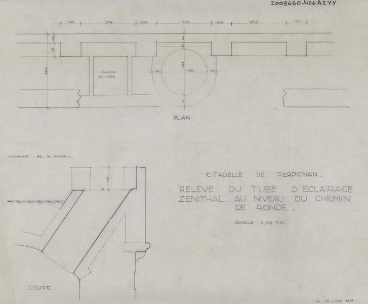 Citadelle ; relevé du tube d'éclairage zénithal au niveau du chemin de ronde : coupe, plan cotés.