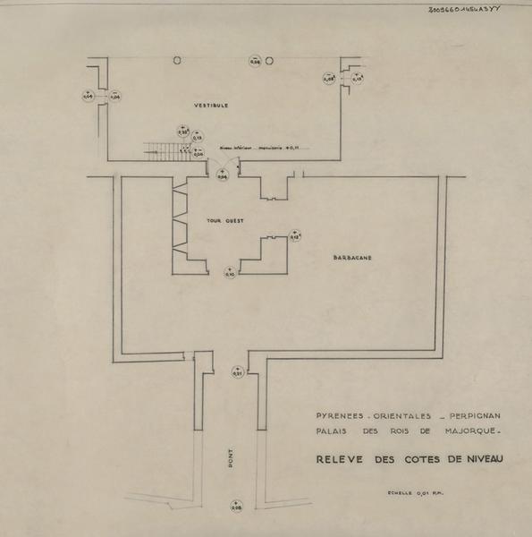 Palais des Rois de Majorque ; entrée : relevé des cotes de niveau.