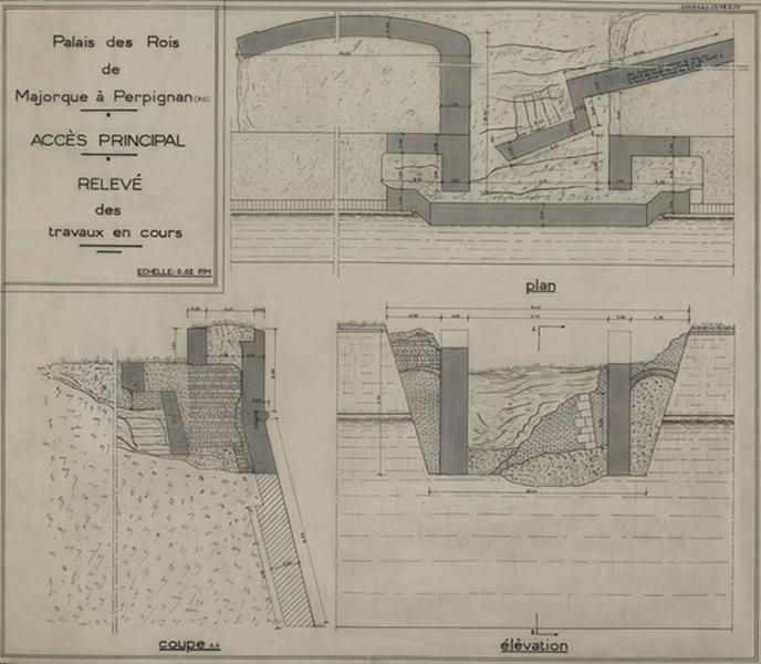 Palais des Rois de Majorque ; accès principal ; relevé des travaux en cours.