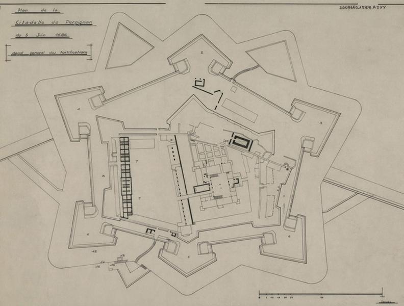 Plan toisé d'ensemble du 5 juin 1686 du dépôt général des fortifications copié à l'Agence des Bâtiments de France.