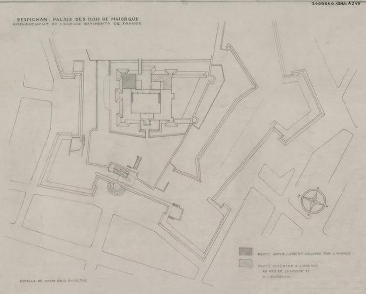 Palais des Rois de Majorque ; aménagement de l'Agence des Bâtiments de France : plan d'ensemble avec localisation des parties actuelles et futures occupations par l'Agence situées au rez-de-chaussée et à l'entresol.