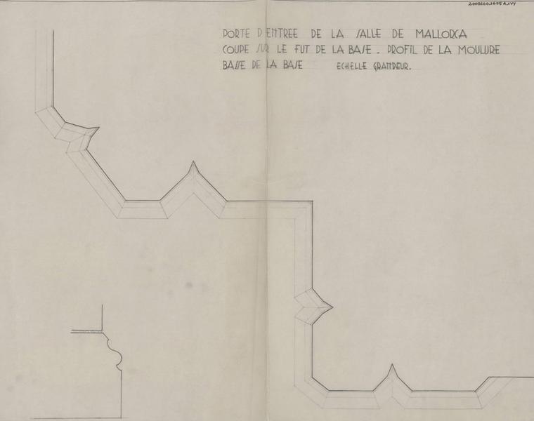 Palais des Rois de Majorque ; porte d'entrée de la Salle de Majorque : coupe sur le fût de la base ; profil de la moulure basse de la base.