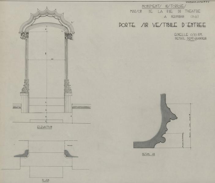 Porte sur vestibule d'entrée : plan, élévation cotée éch. 1/10 ; détails de la moulure, des jambages et du cintre AB localisé sur l'élévation éch. 1/2.