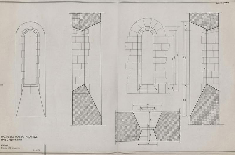 Palais des Rois de Majorque ; façade Ouest ; baie : élévations intérieure et extérieure, coupes de chaque coté et plan.