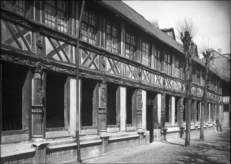 Façade sur cour