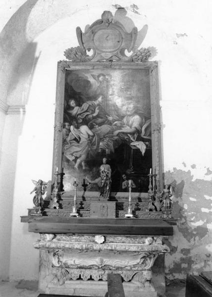 gradins d'autel et retable avec le tableau : Mort de saint Joseph, vue générale - © Ministère de la Culture (France), Médiathèque du patrimoine et de la photographie (objets mobiliers), tous droits réservés