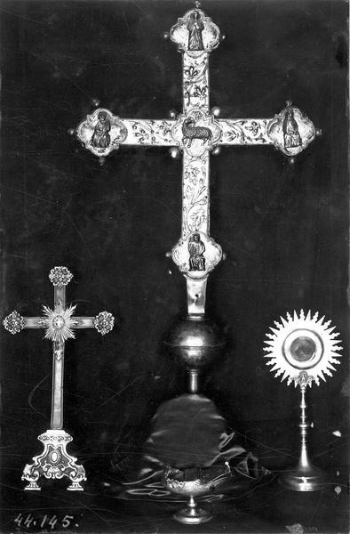 croix de procession, croix reliquaire, ostensoir, encensoir, vue générale - © Ministère de la Culture (France), Médiathèque du patrimoine et de la photographie (objets mobiliers), tous droits réservés