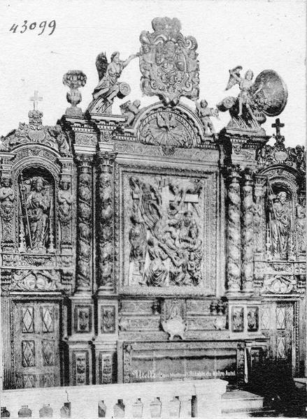 retable et bas-relief du maître-autel : la Descente de Croix, vue générale - © Ministère de la Culture (France), Médiathèque du patrimoine et de la photographie (objets mobiliers), tous droits réservés