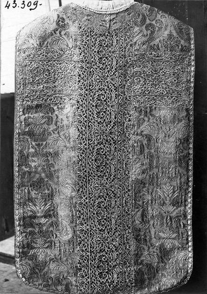 chasuble, vue générale - © Ministère de la Culture (France), Médiathèque du patrimoine et de la photographie (objets mobiliers), tous droits réservés