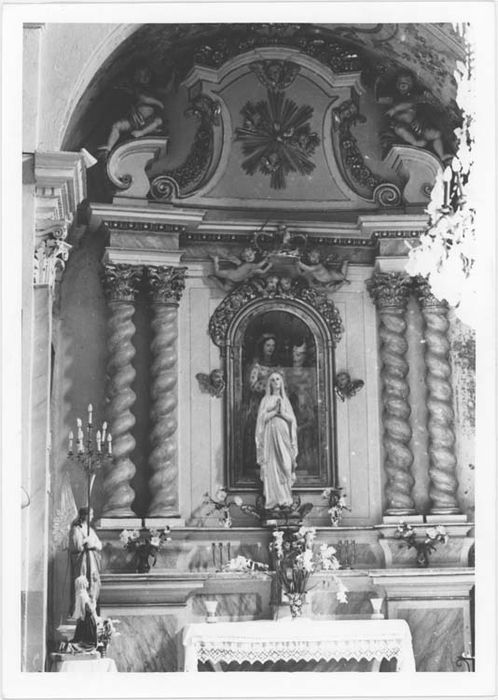 Autel et retable de Sainte Anne et son groupe sculpté