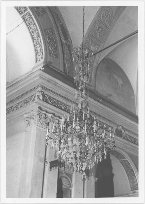 lustre d'église, vue générale