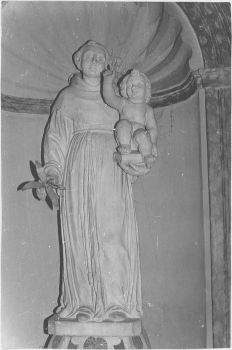 statue : Saint Antoine de Padoue et l'Enfant Jésus, vue générale - © Ministère de la Culture (France), Médiathèque du patrimoine et de la photographie, diffusion RMN-GP