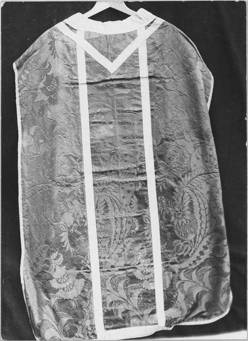 Chasuble et ses accessoires