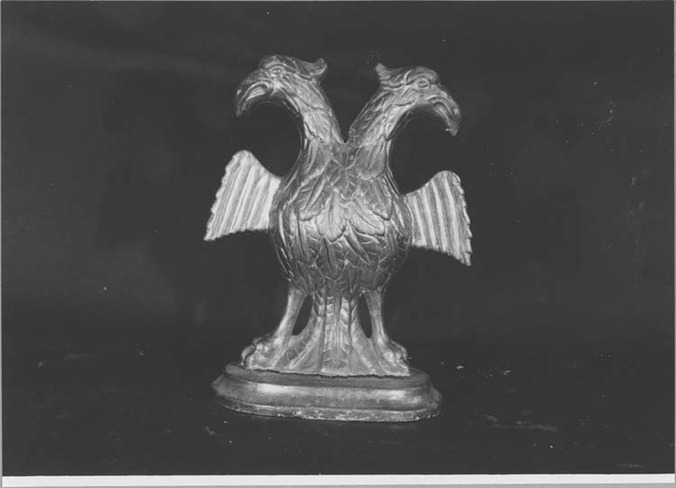 2 statuettes : aigles bicéphales dits des Lascaris